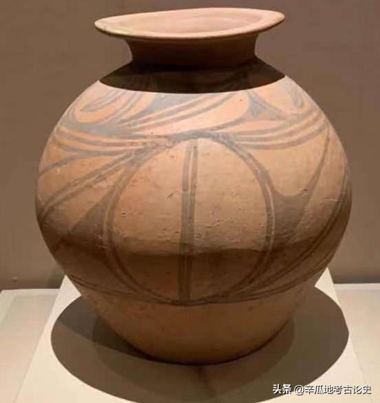 彩陶之乡：甘肃彩陶之变化莫测的几何纹