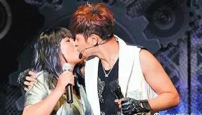 周扬青罗志祥早期小号互动,罗志祥周扬青怎么被粉丝发现的