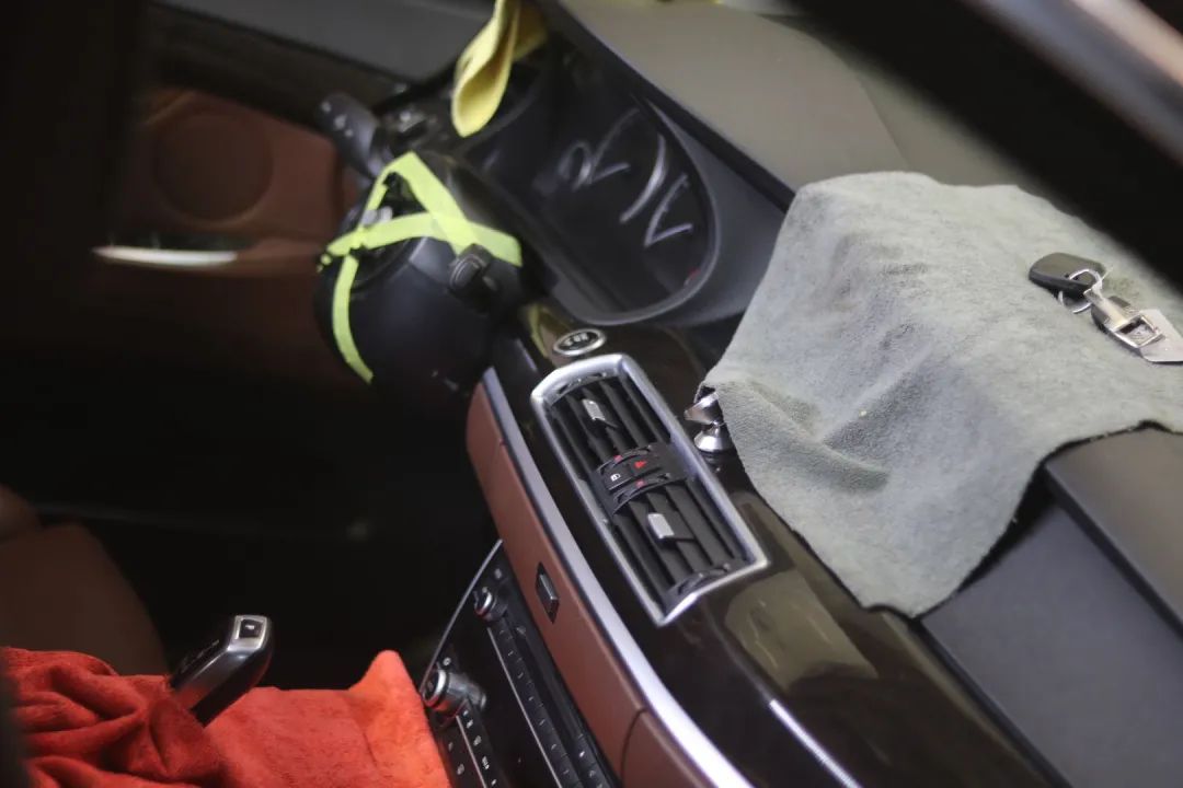 怪兽修车:翻新一辆11年破烂不堪的宝马GT,车况不忍直视