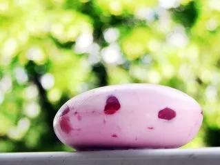 汗疱疹到夏天手脚起小水泡很痒,夏季汗疱疹是什么原因