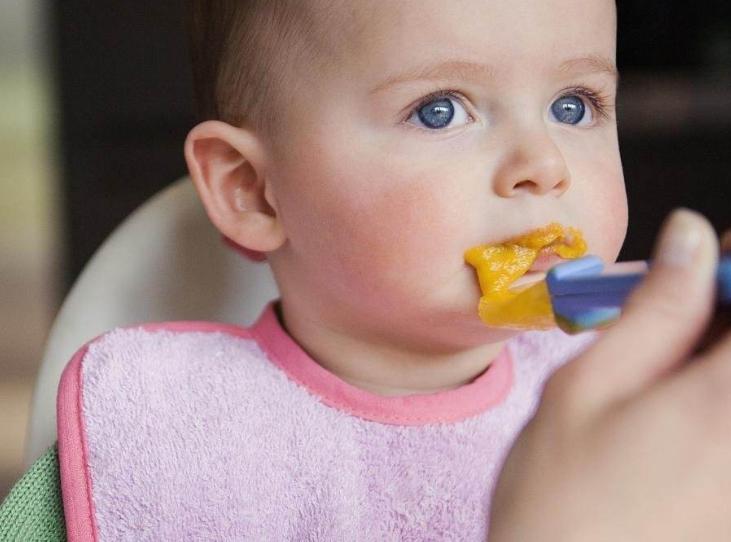 蓝色眼睛宝宝是什么病,小孩蓝色眼睛是什么病