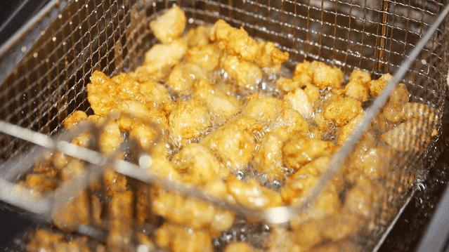 外国人喝中国精酿,泥煤味精酿