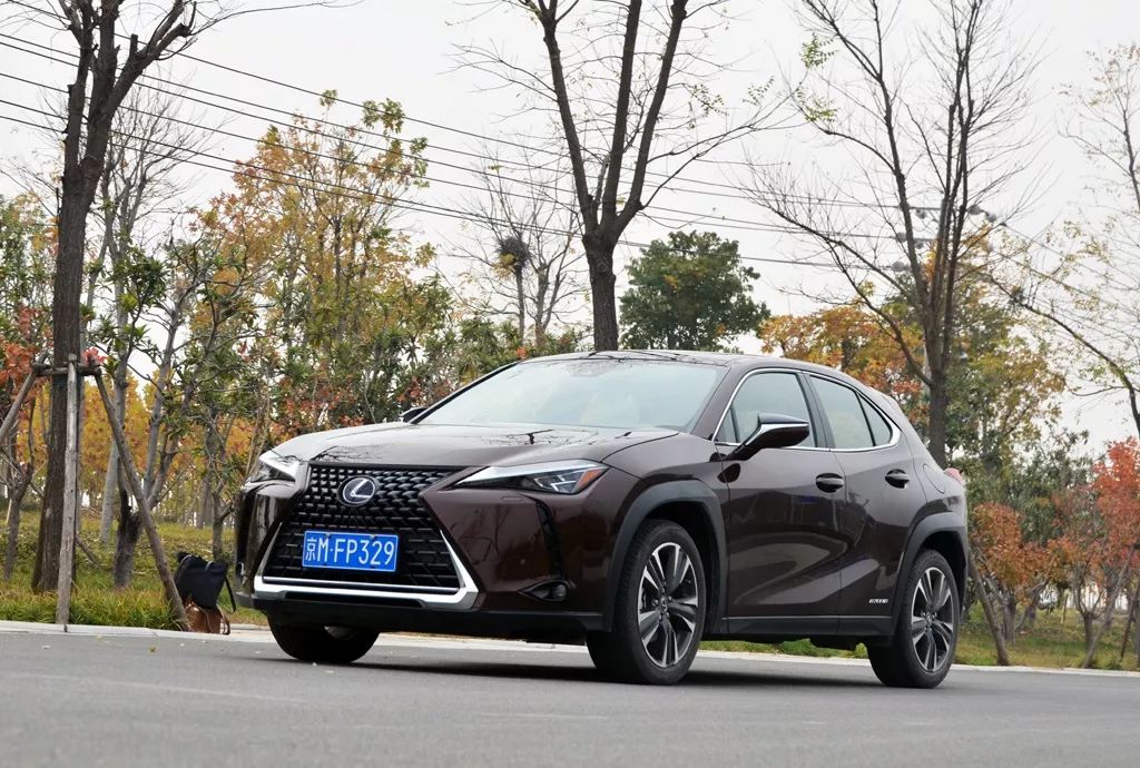 雷克萨斯ux260h试驾多少钱,雷克萨斯ux260h