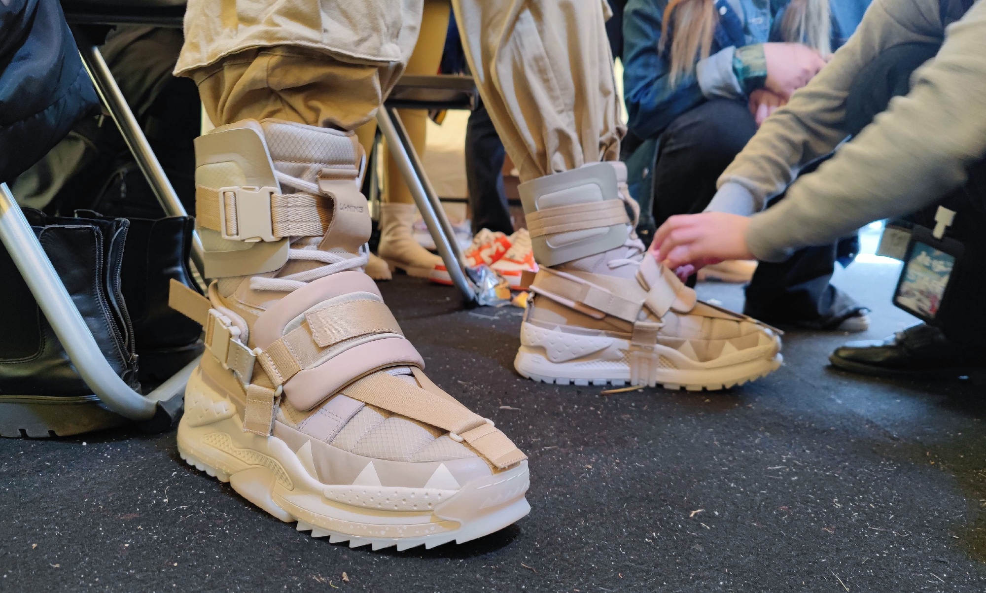 李宁鞋子时装周秀款,李宁走秀款鞋女鞋板鞋