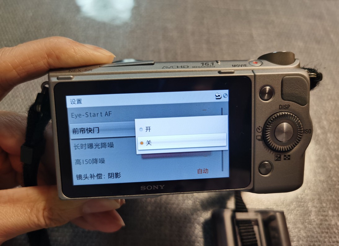 索尼相机更换快门组件,索尼微单相机电池盖拆卸教程