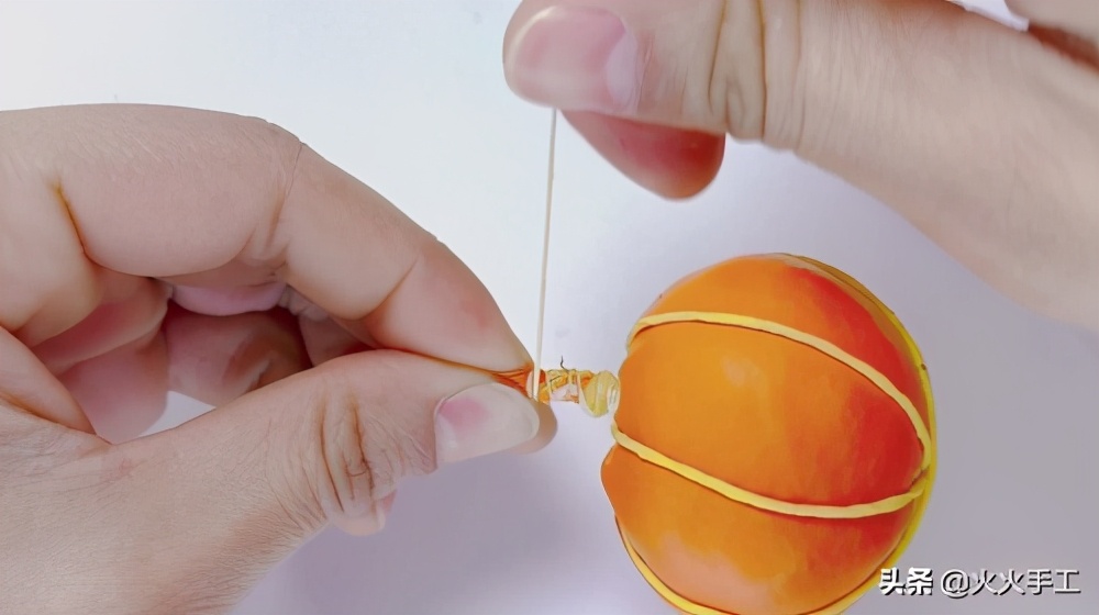 创意气球手工简单做法,长气球做南瓜造型