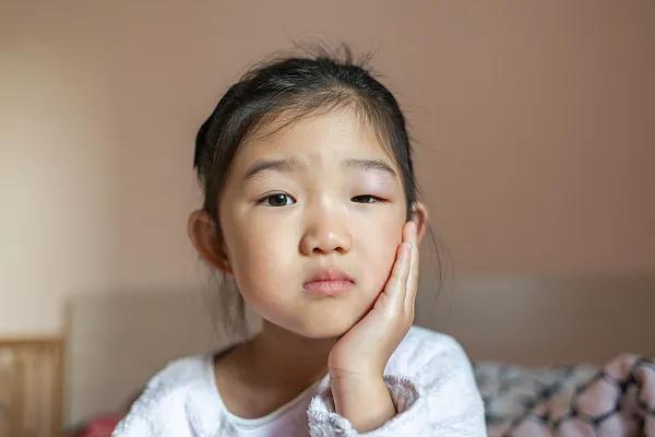 虫咬性皮炎可以用炉甘石洗剂吗,莫匹罗星可以治疗虫咬性皮炎吗