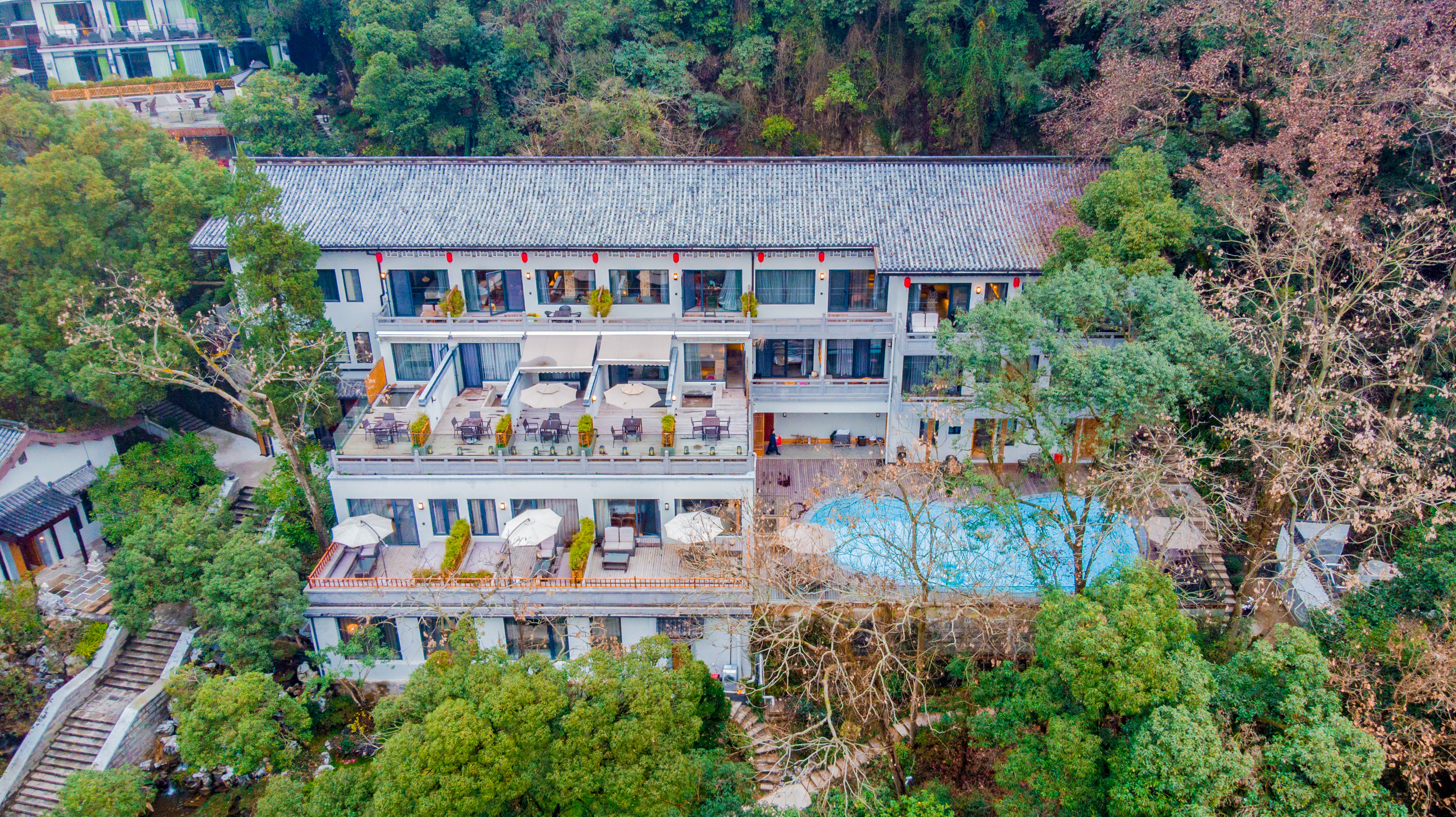 杭州西湖全季酒店离西湖近吗,杭州看西湖住哪个酒店比较好