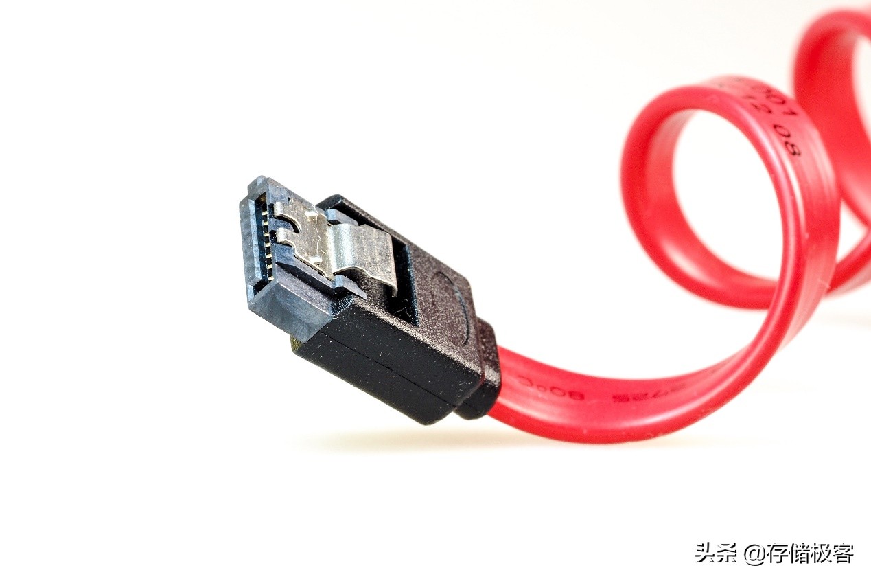 为什么电脑只有一个sata接口,如何解决电脑sata接口不够用