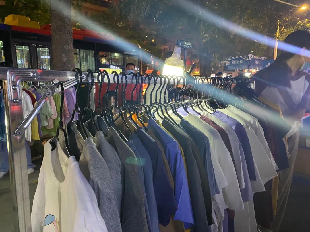 放弃了月薪7000工作回家,放弃7000工资去摆地摊可以吗