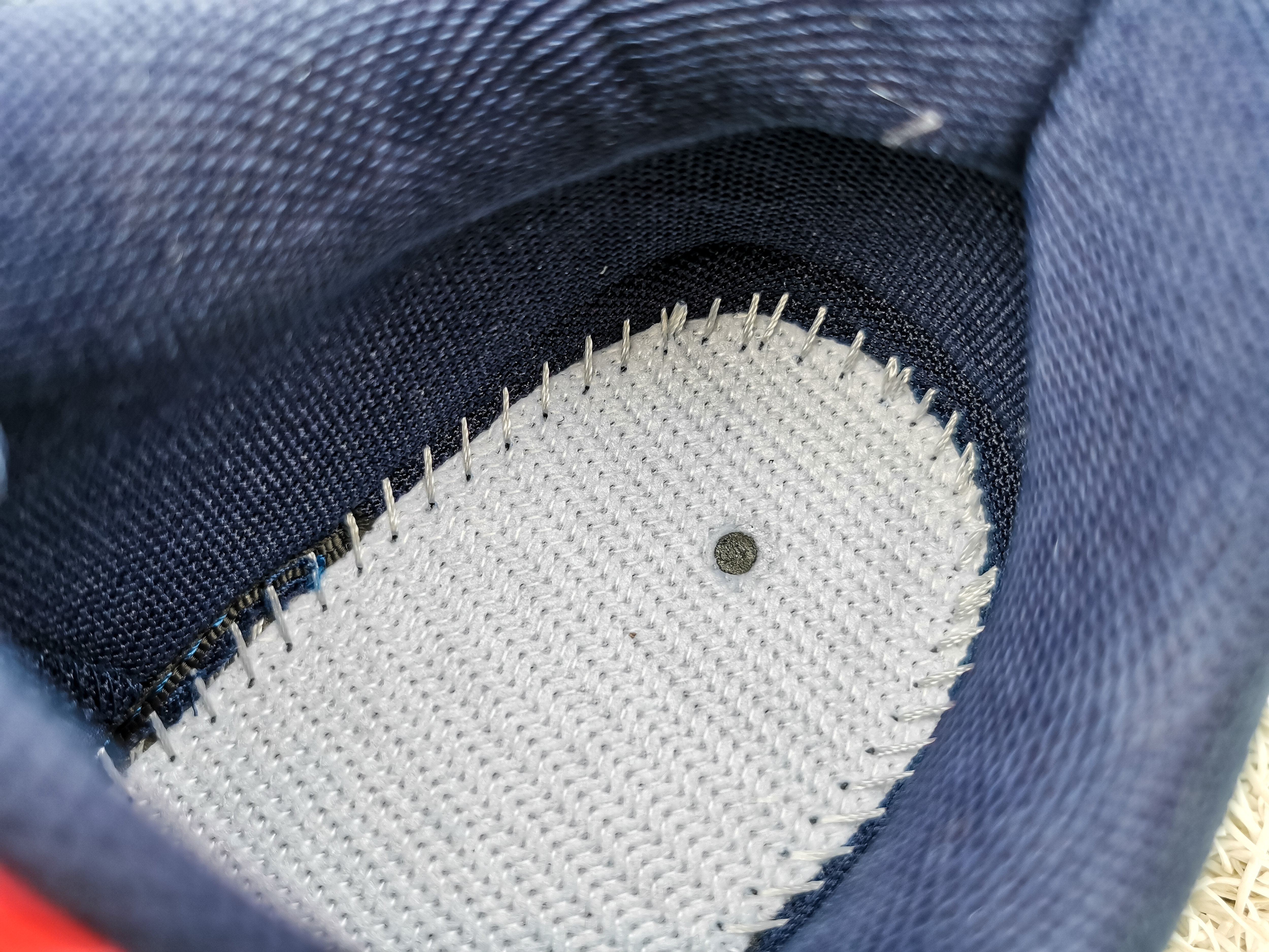 跑鞋硬弹脚感,跑鞋黑科技鞋名