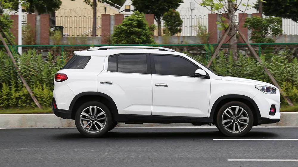 2.0l+6at,2019款ix35现代是前驱还是后驱