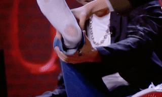 身价17亿的王力宏,王力宏穿破洞袜康熙来了