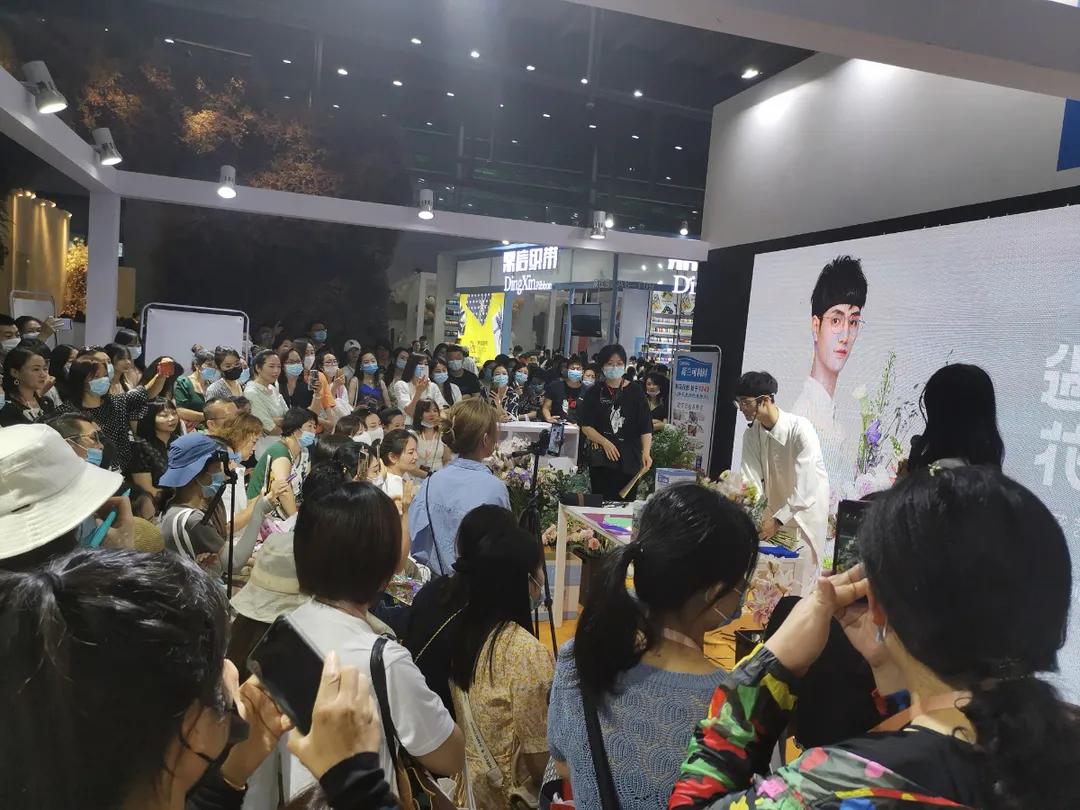 人如云，花似锦！第21届“零交会”今日开幕，“最美花展”惊艳亮相