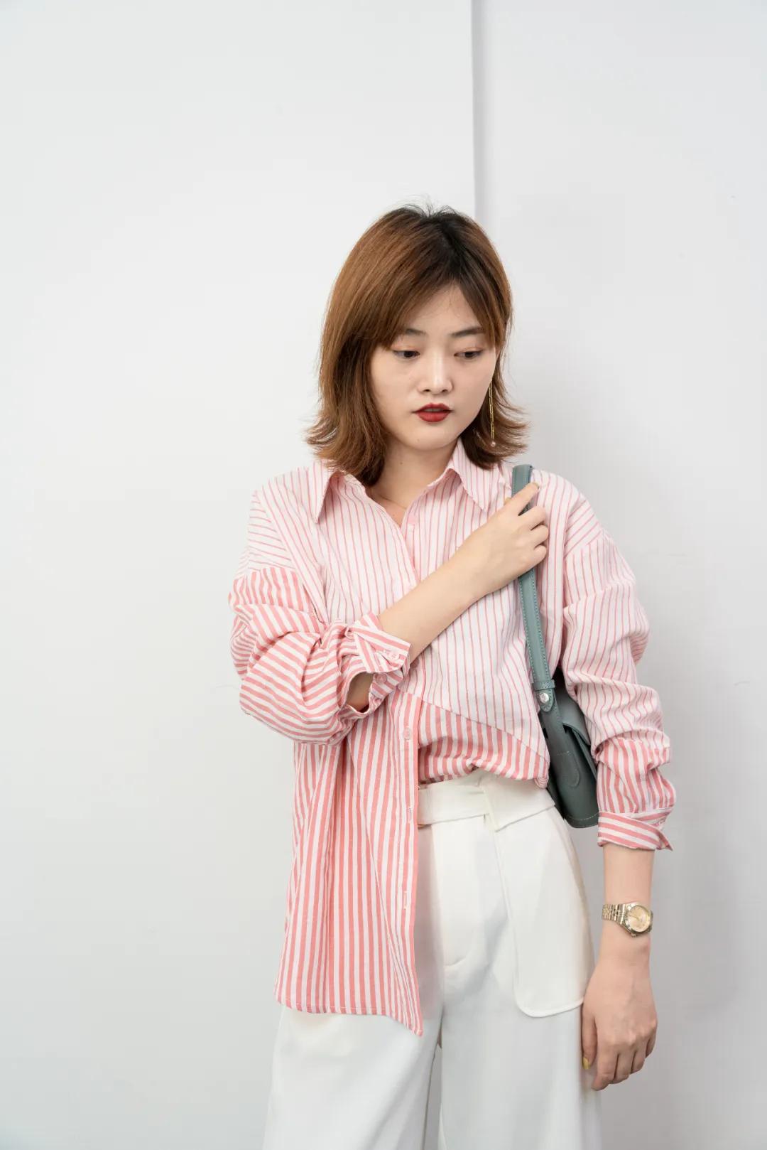 看起来丑爆款衣服,最简单的衣服搭配出时髦的效果