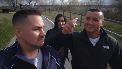 工程师制作闪光臭屁包裹，专治偷快递的*贼毛**