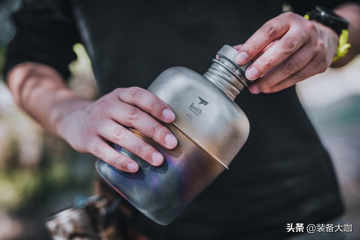 铠斯纯钛水壶套,铠斯钛水壶评测视频