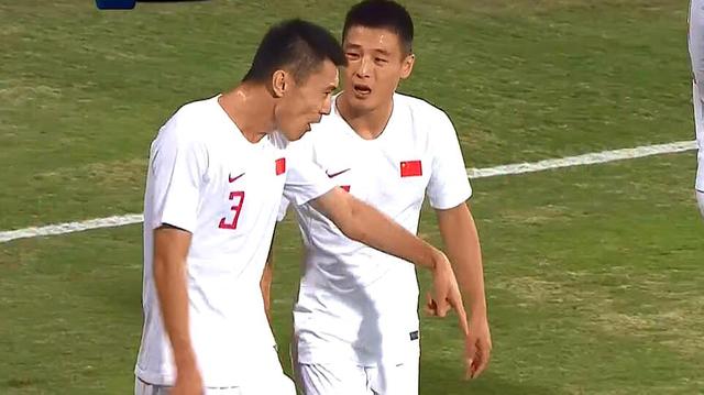 国足开启换血模式：征召海港二将众望所归，35岁郜林仍可一战