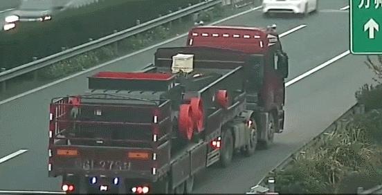 高速公路上有哪些标志标线标牌,河南高速公路标识标线技术员