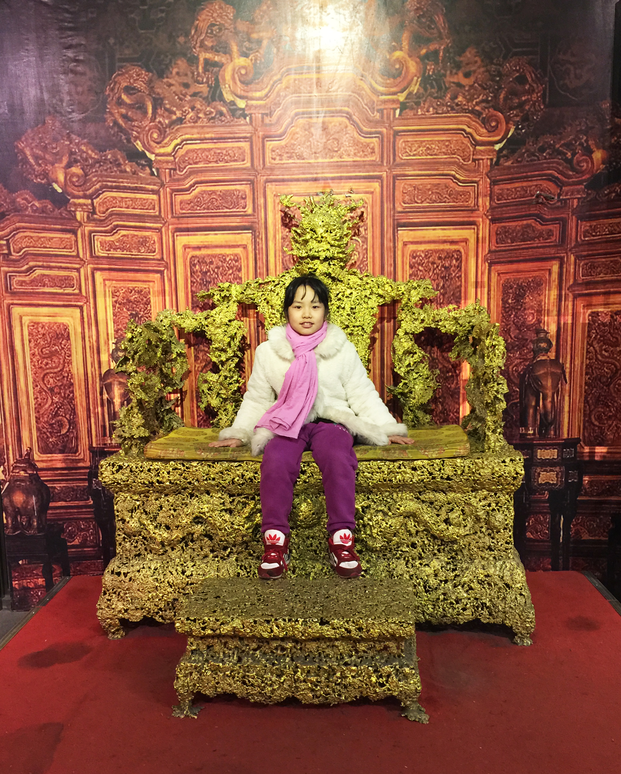 郑鑫绘画成长记录：线描篇（五）校园同学系列——创作