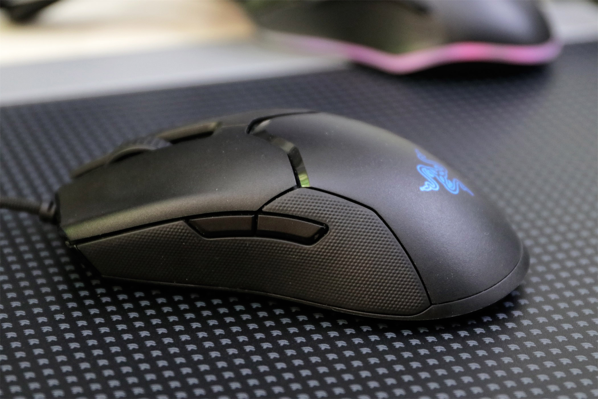 轻量化鼠标性价比推荐,200到300无线轻量化鼠标