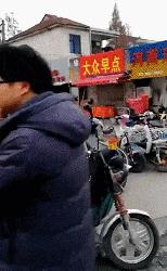 搞笑gif趣图我终于自由了,搞笑gif趣图一步做错步步皆错