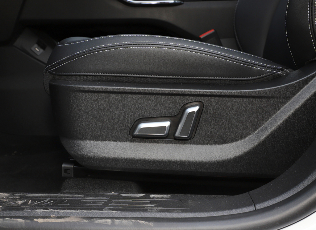 哈弗h6新款2.0t加多少机油,