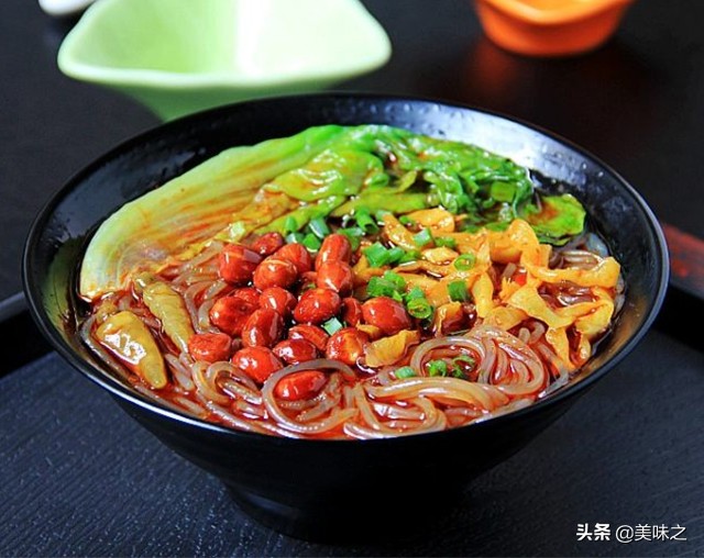 酸辣粉又酸又辣的做法,酸辣粉怎么做又酸又辣还超级好吃