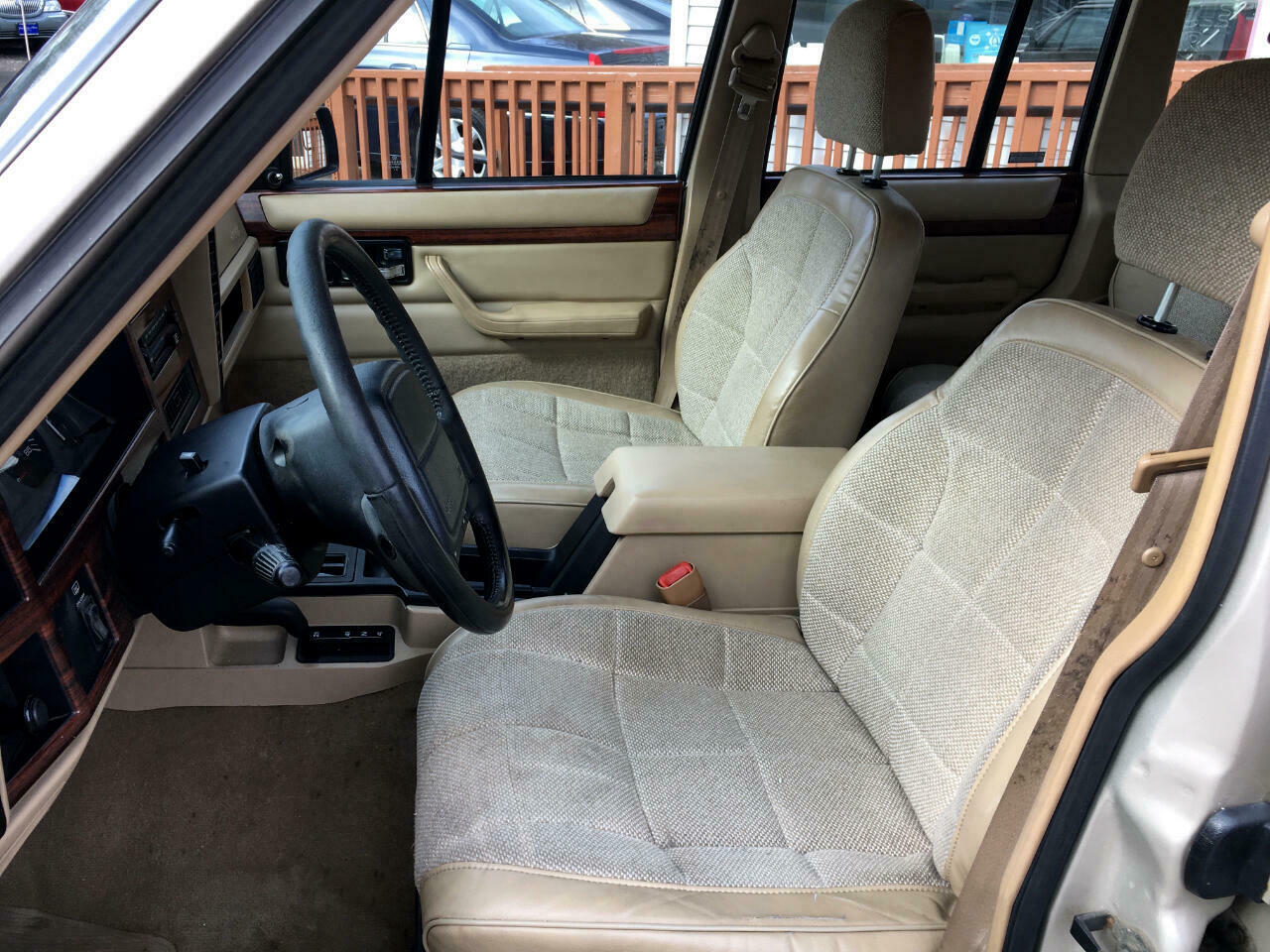 都说修不好的切诺基,那是你没开过原装的,国产后北汽把他给毁了