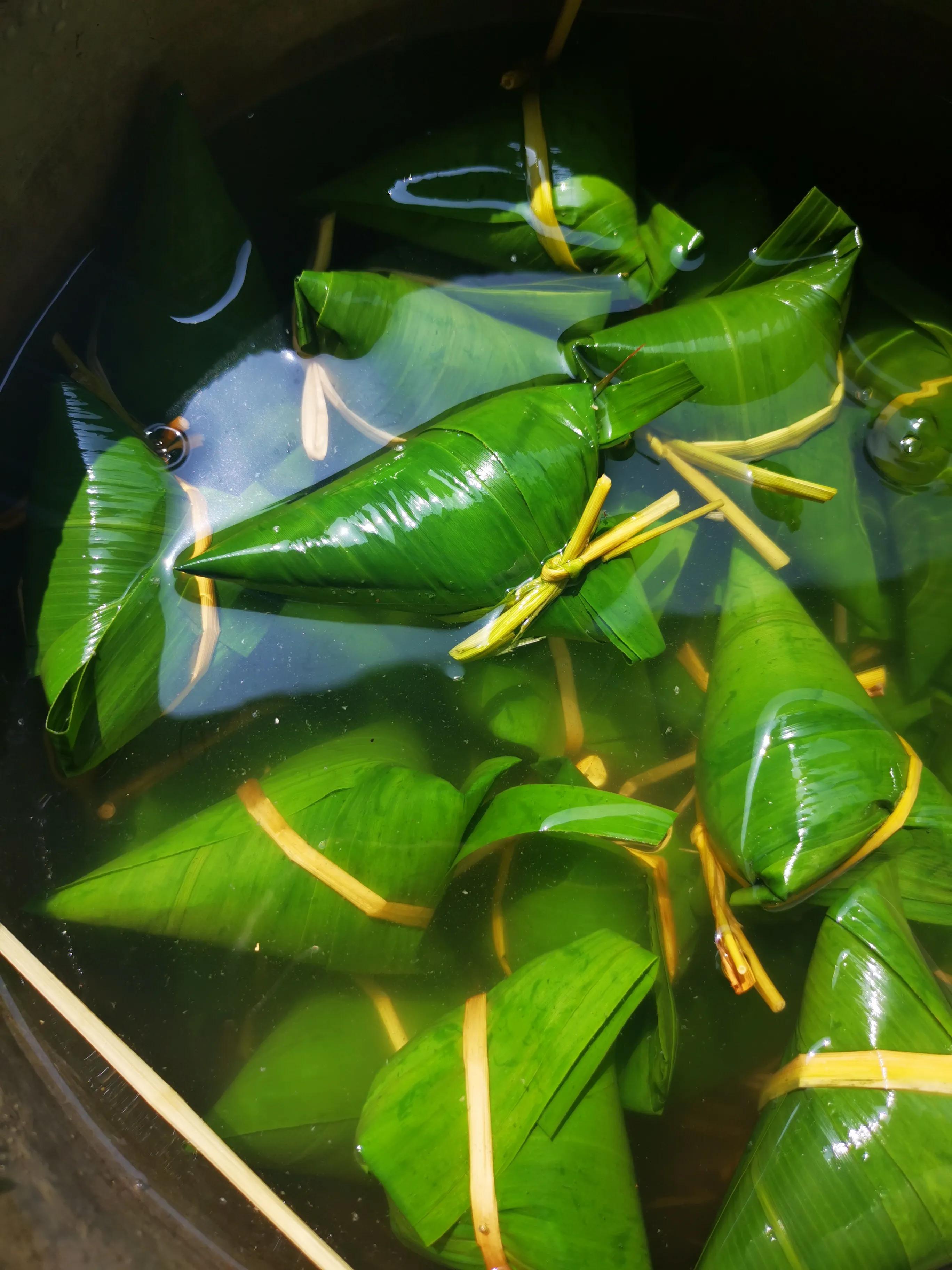 一年四季包粽子卖能挣钱吗,在家包粽子去街上卖能挣多少钱