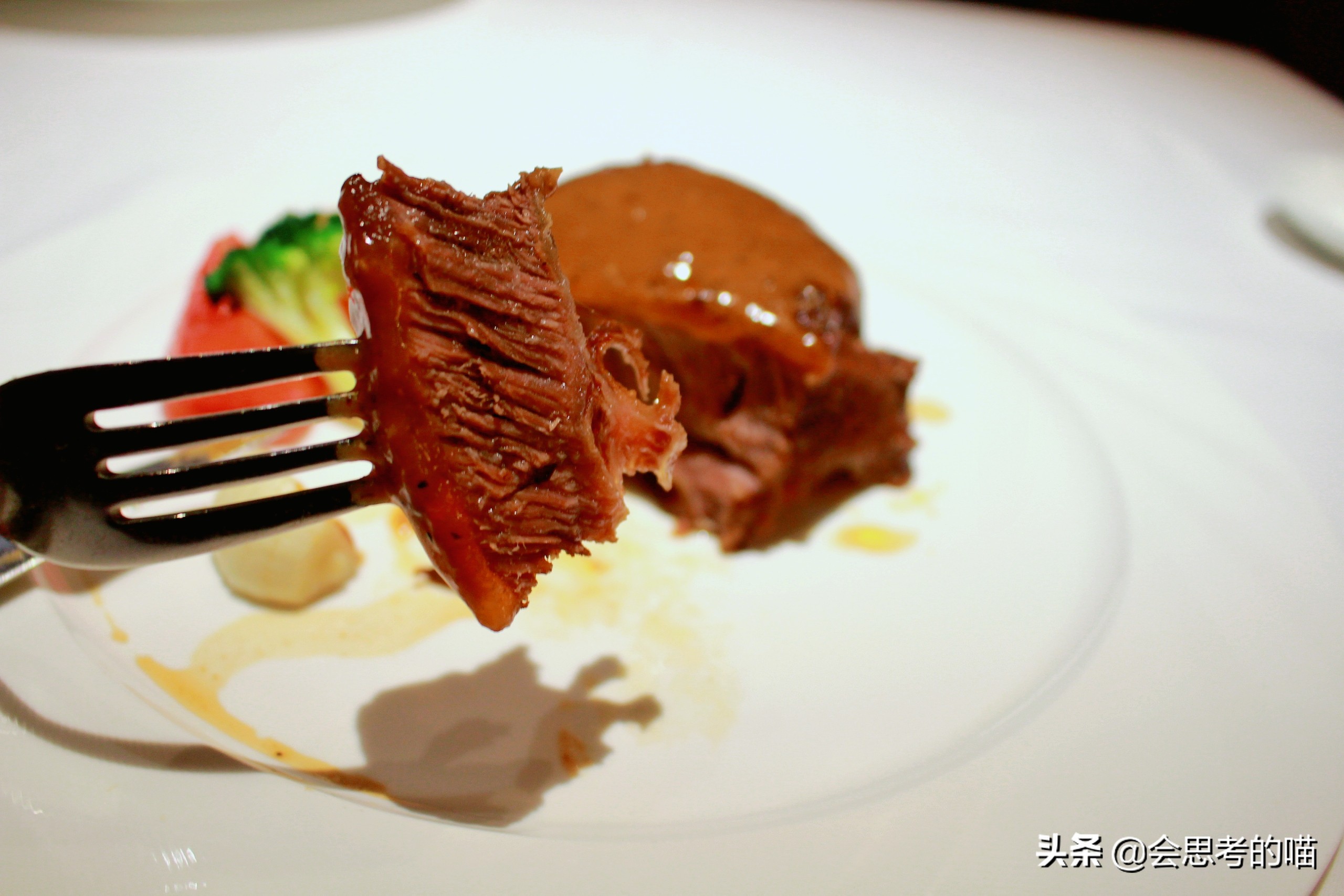 王品牛排沉浸式,王品牛排台塑牛排制作