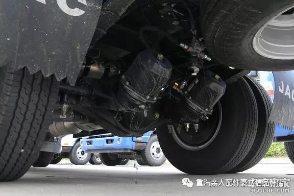 卡车停车漏气一般是什么问题,卡车油耗异常高怎么解决