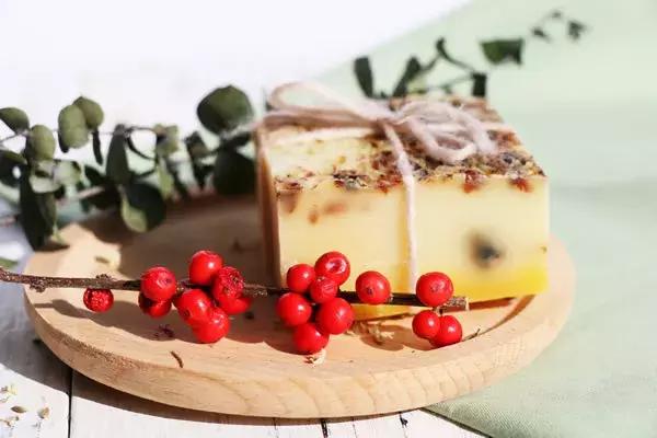 美容师压单话术,美容师压卡的专业知识和话术