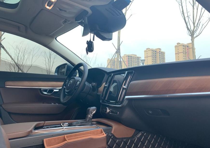 沃尔沃s90t8一年用车成本,奥迪a6跟沃尔沃s90后期用车成本