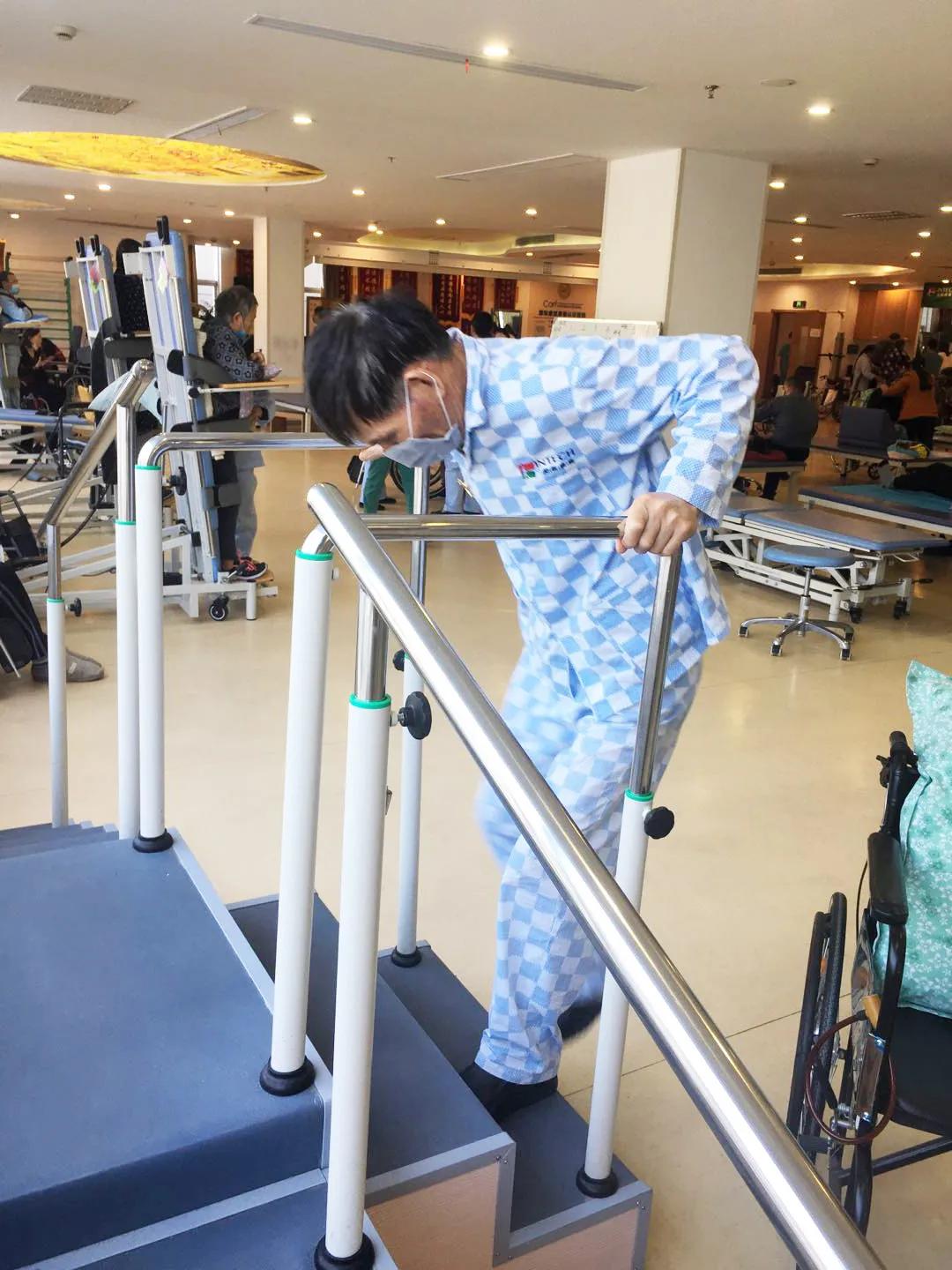 脑中风的康复训练方法,脑中风后的康复训练全过程图