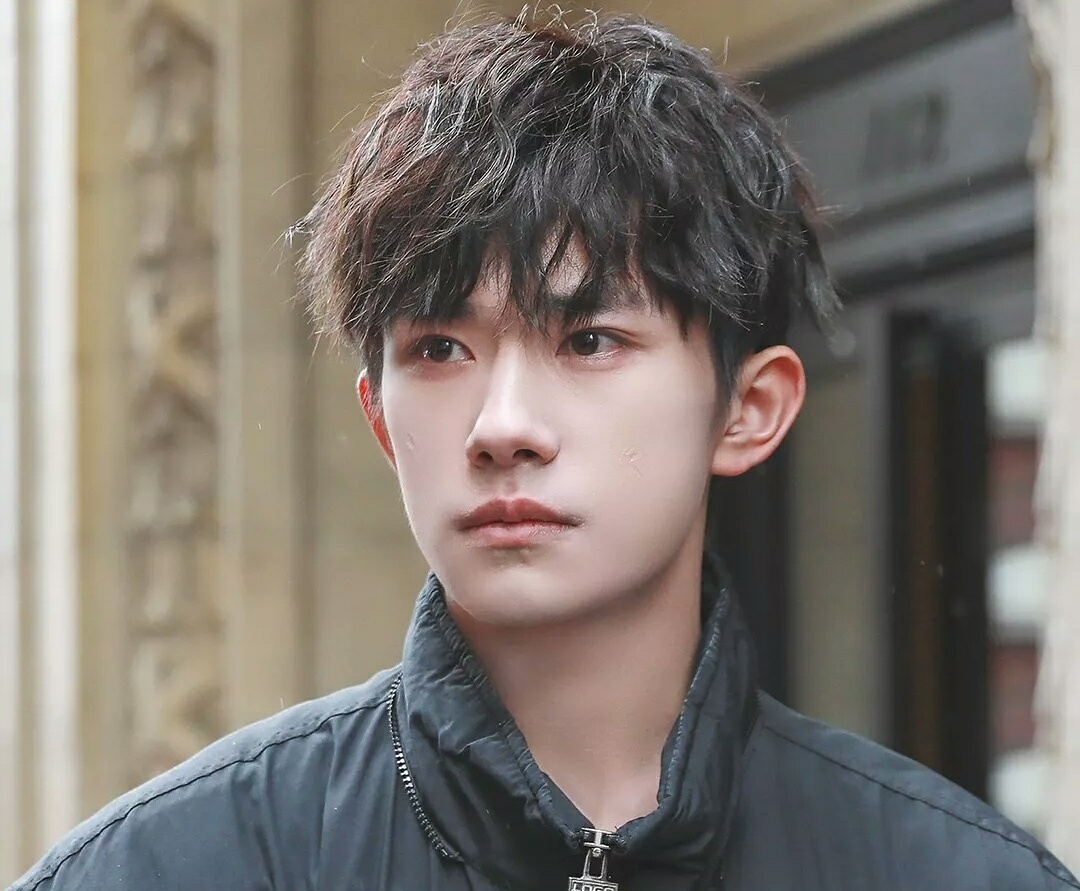 易烊千玺的逆袭之路,易烊千玺从万人嘲到万人宠