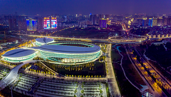 行路难不忘报国,中超球队体育场