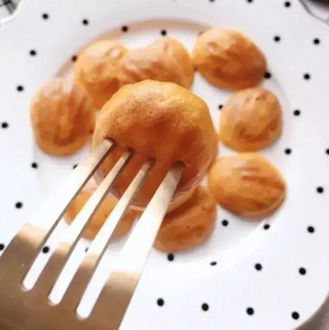 金牌育儿嫂爱做的3种蒸蛋糕,金牌育儿嫂宝宝三个月视频