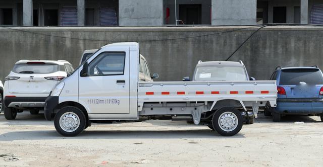 3.56-4.88万,五菱荣光小卡车型,符合国六排放标准