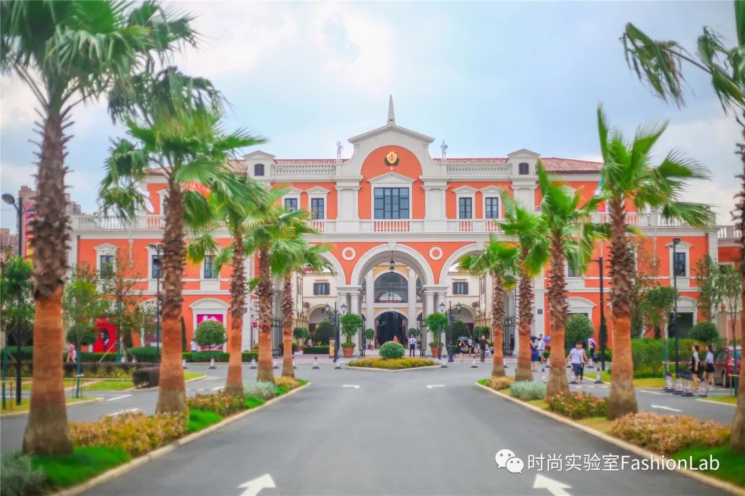 意式奥莱小镇折扣,2折奥莱