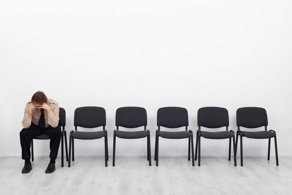 下属偷懒但是又不能辞退怎么办,如何解决下属发牢骚的问题