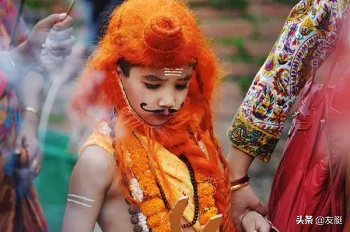 中元节的恐怖遭遇,中元节为什么人能听到鬼市喧闹声