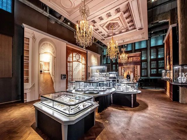 惊了，“钻石之都”竟然不产钻