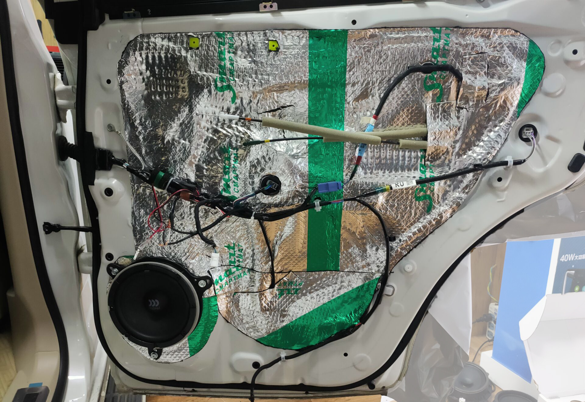 丰田兰德酷路泽汽车音响改装最真实的声音，来源于丹麦丹拿