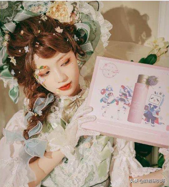 张艺兴李现李荣浩代言；苏宁/斗鱼/小红书/爱奇艺/网易/快手动态