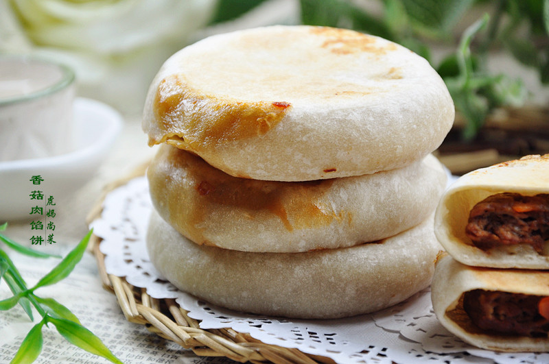 香菇的家常做法简单做法,鲜嫩多汁的红烧香菇简单易上手