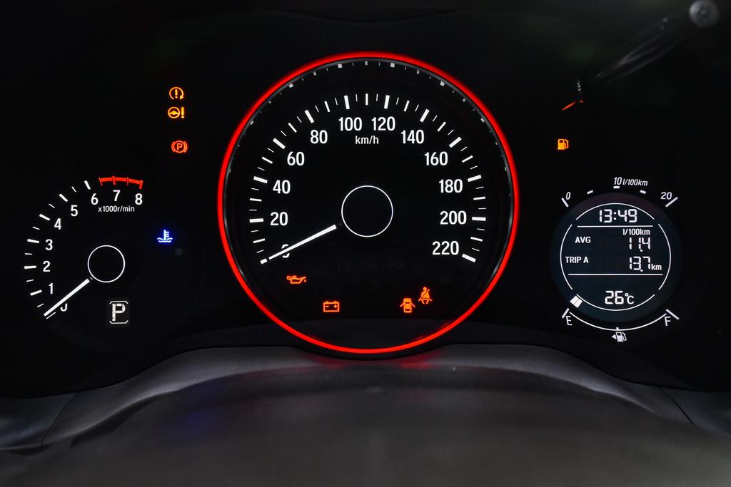 新款缤智空间坐上会不会挤,缤智备胎取出增大储物空间