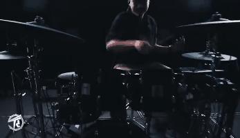 你和真正厉害的鼓手差在哪？看看大师级鼓手，你也许会找到答案