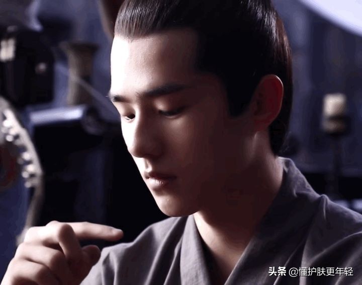 怎么样把眼睛变得大并且清澈有神,怎样让眼睛变得又大又有神