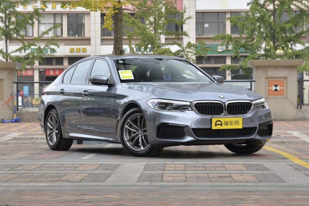 进口宝马5系全新2024款红色内饰,2020款宝马5系530li内饰功能